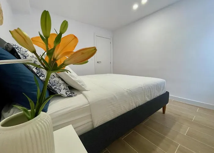 Malibu Park 2115 - Ocean View Apartment *